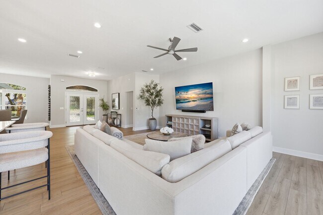 Building Photo - Luxury Golf Course Living in Haile Plantation | Fully Renovated 4BR Home in Gainesville