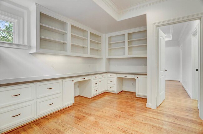 Building Photo - 3711 Tartan Ln