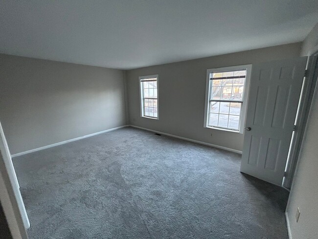 Building Photo - 3 Bedroom Townhouse in Wildwood Trace - Vo...