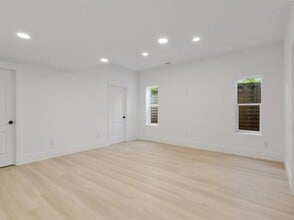 Building Photo - 636 N 1280 E