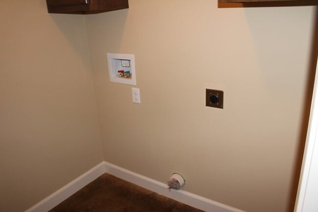 Building Photo - PRELEASE