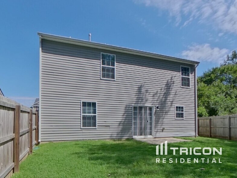 Building Photo - 1140 Marcus St