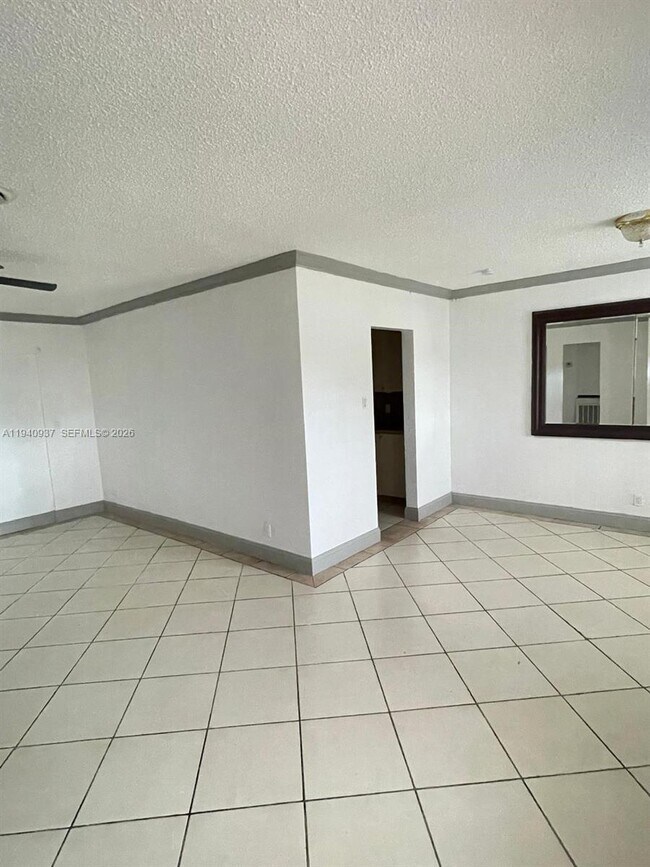 Building Photo - 6280 SW 8th Pl