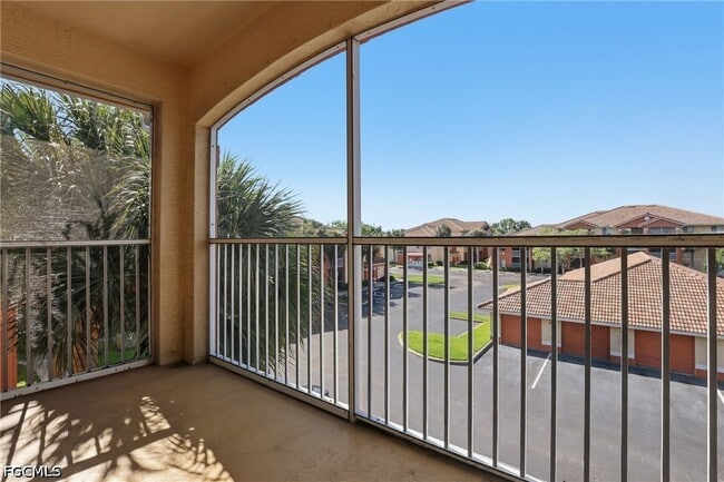Building Photo - 6321 Aragon Way