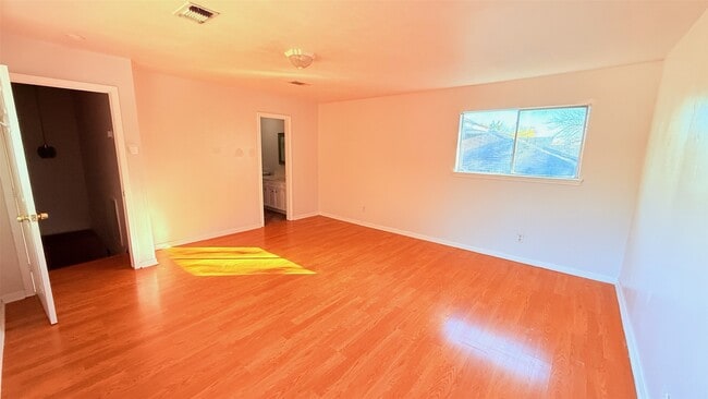 Building Photo - 13034 Birch Grove Dr