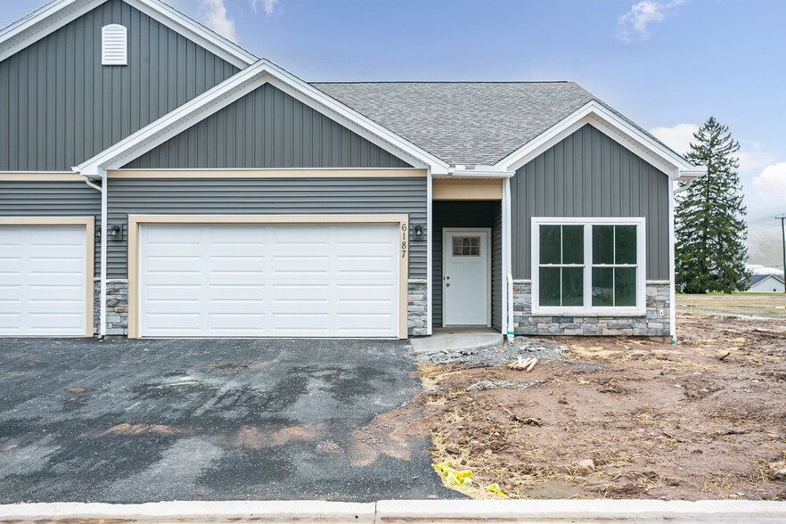 Interior Photo - New Luxury Townhouses for Rent! Available ...
