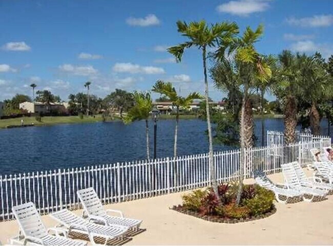 Pool Deck - 6602 SW 114th Ave