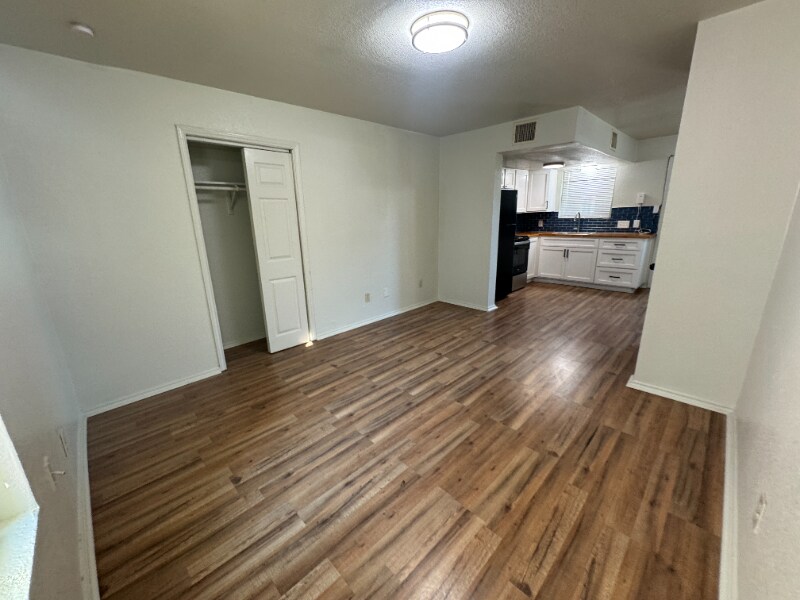 Building Photo - 2902 Sweeney Ln