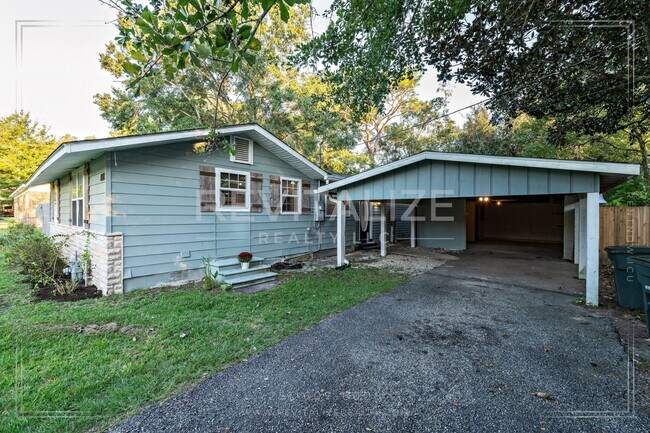 Building Photo - Charming Foley Bungalow with Timeless Character and Plenty of Storage!