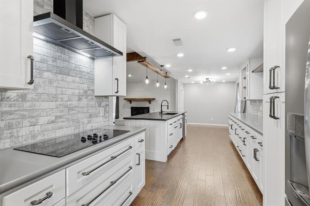 Building Photo - 726 Laramie Dr