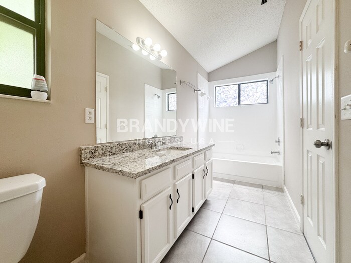 Building Photo - 3847 English Colony Dr N