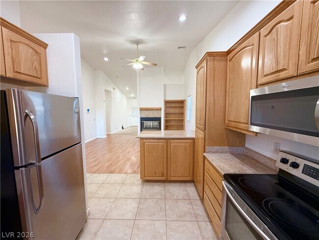 Building Photo - 1721 S Blagg Rd