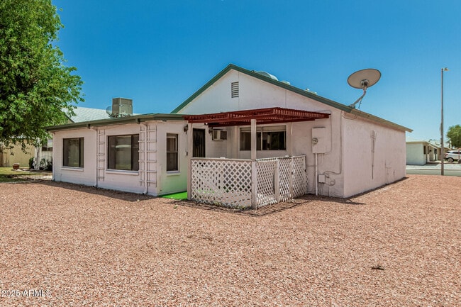 Building Photo - 10343 N 97th Ave