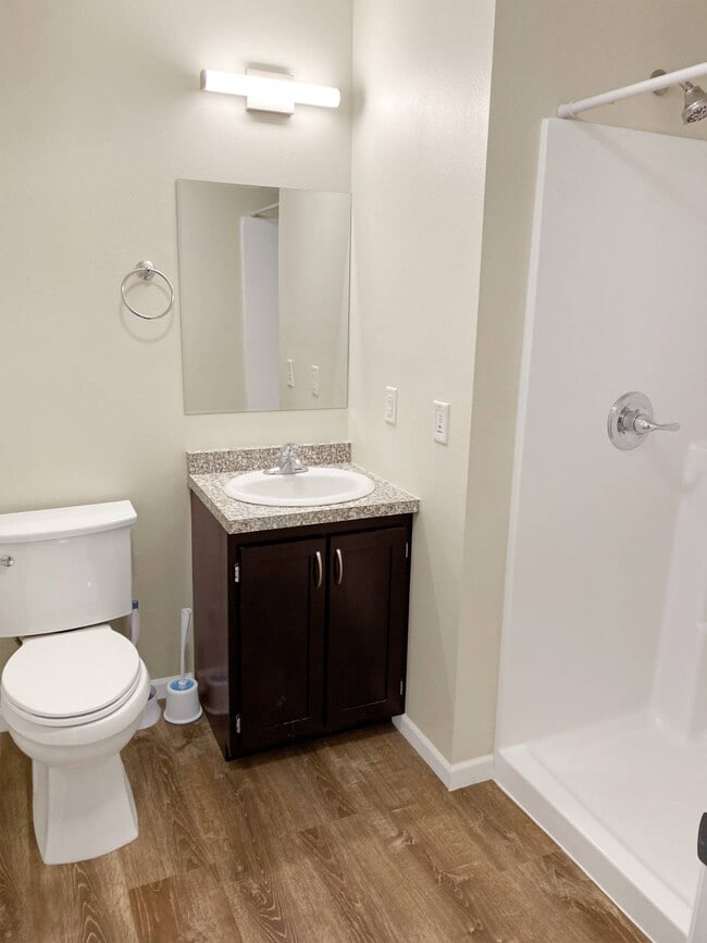 Building Photo - 534 Hanover Dr