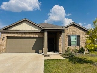 Building Photo - Spacious Open-Concept Home Next to Gated D...