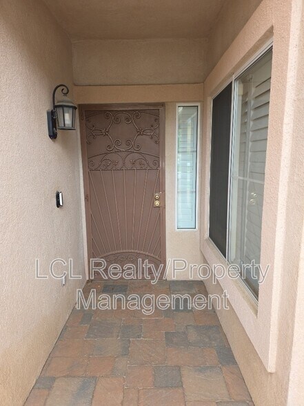 Building Photo - 27831 Blackhawk Rd