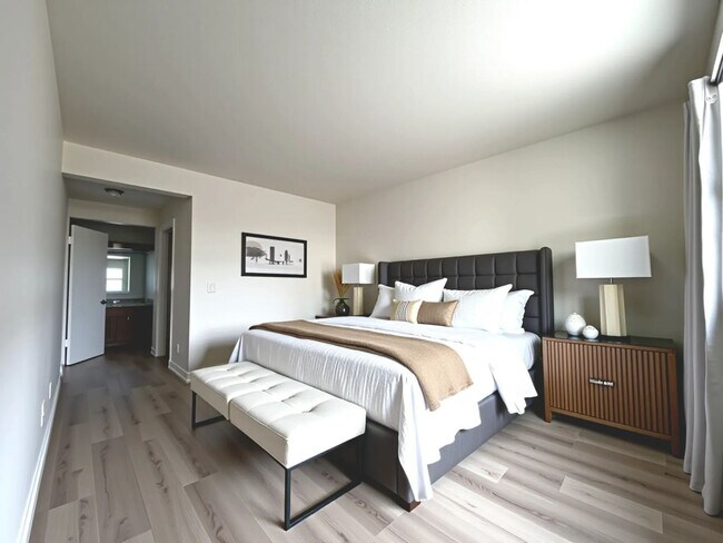 Interior Photo - 1001 - 1031 Amador Avenue