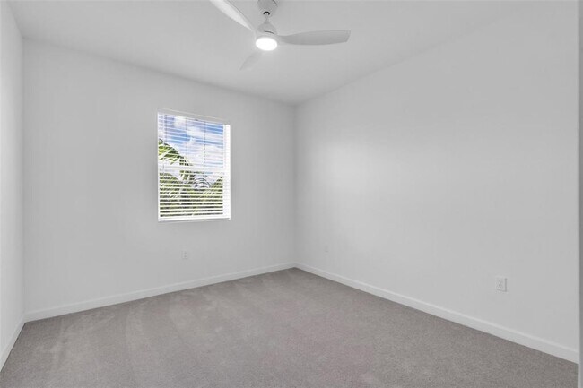 Building Photo - 105 SW 184th Ave