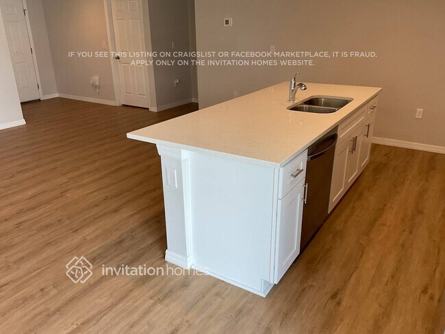 Building Photo - 771 Upland Ave SE