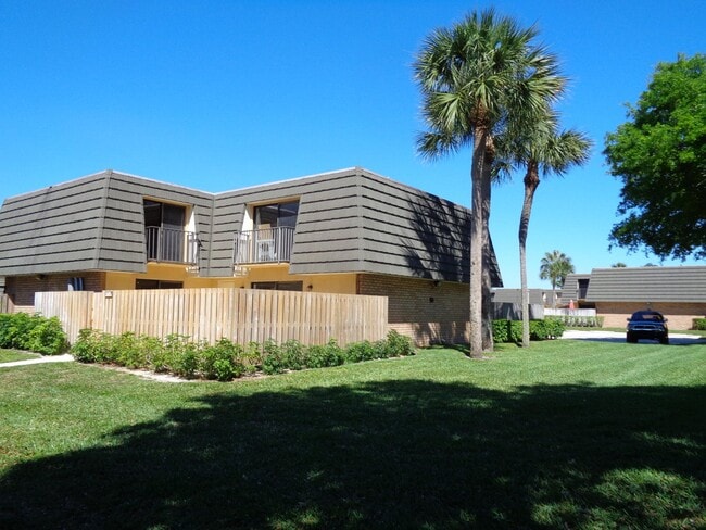 Building Photo - 505 5th Way
