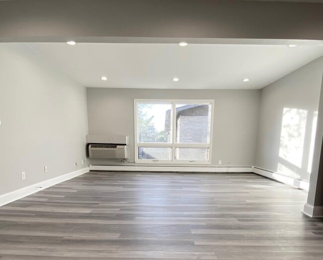 Building Photo - 1575 Cherboneau Pl