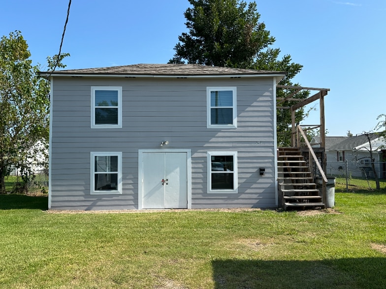 Building Photo - 605 1/2 Alamo St