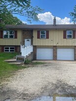 Building Photo - 1425 Baskett St