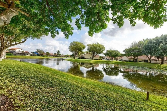 Building Photo - 65 Centennial Ct