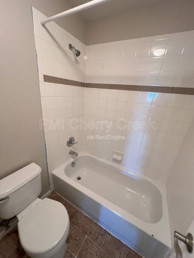 Building Photo - 5420 Heatherton Ln