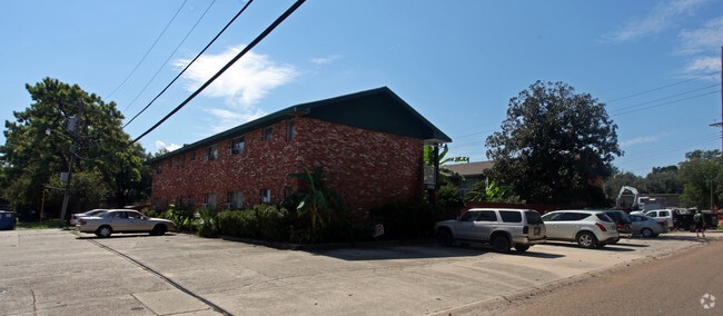 Building Photo - 1001 Aster St