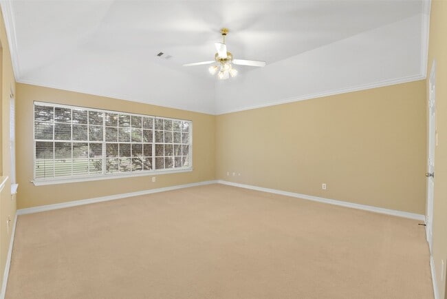 Building Photo - 1915 Lytham Ln