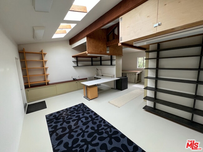 Building Photo - 254 Tranquillo Rd