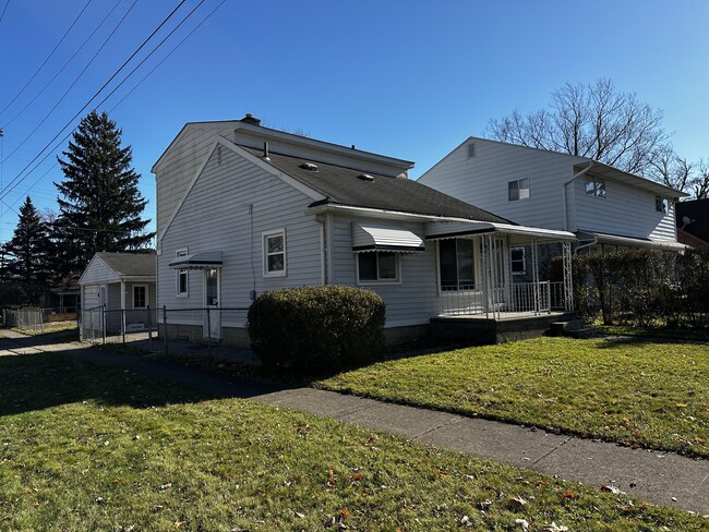 Primary Photo - 15666 Wakenden St
