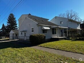 Building Photo - 15666 Wakenden St