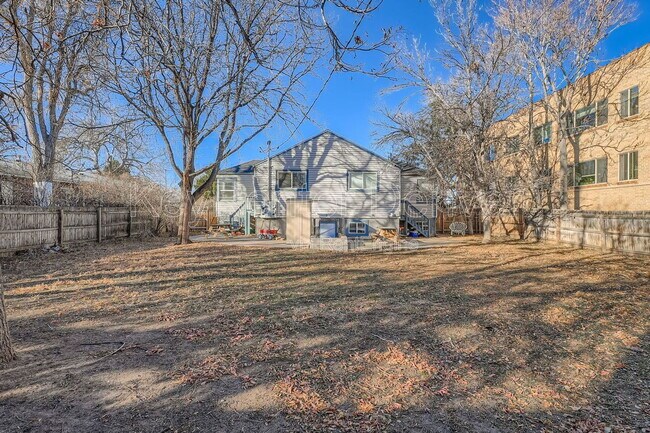 Building Photo - 1452 Ivy St