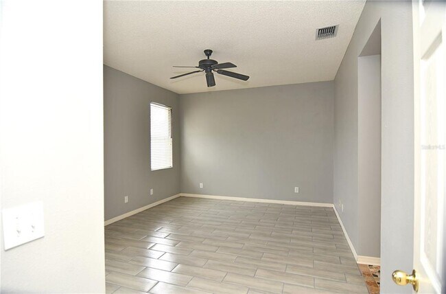 Building Photo - 27037 Palmbrook Ct