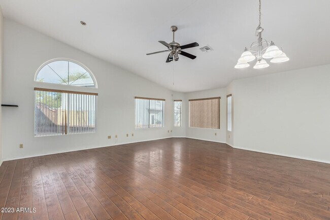 Building Photo - 8844 W Cavalier Dr