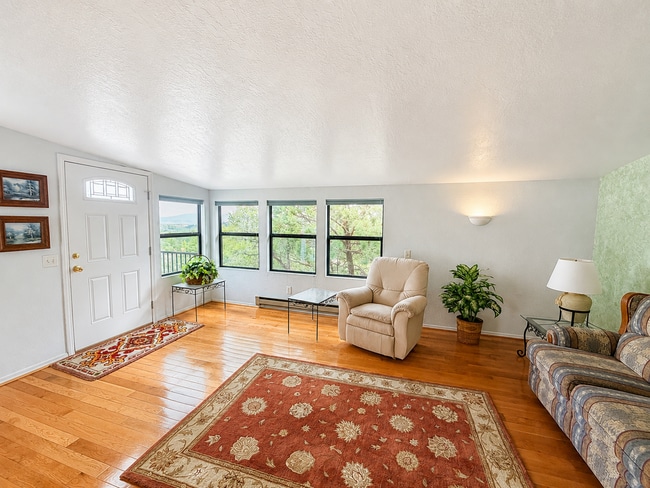Building Photo - 4925 Summit Cir