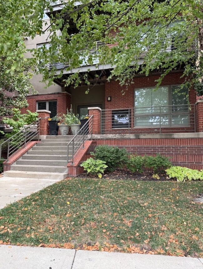 Building Photo - 4521 Wornall Rd