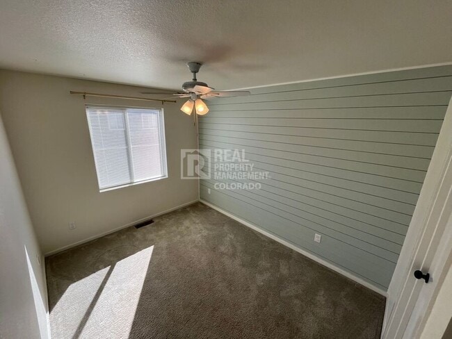 Building Photo - 3644 Ronald Reagan Ave