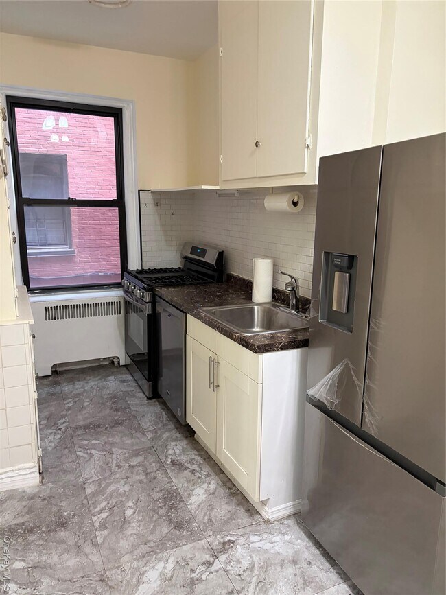 Building Photo - 30-06 29th St