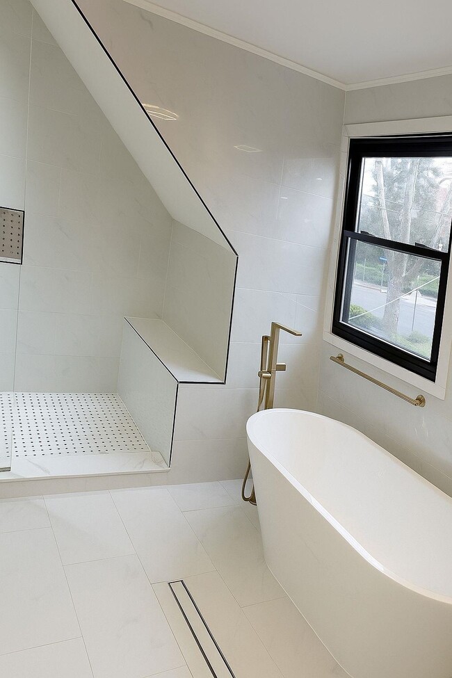 Building Photo - 996 Palisade Ave