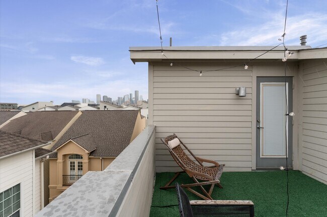 Building Photo - 311 Eado Park Cir