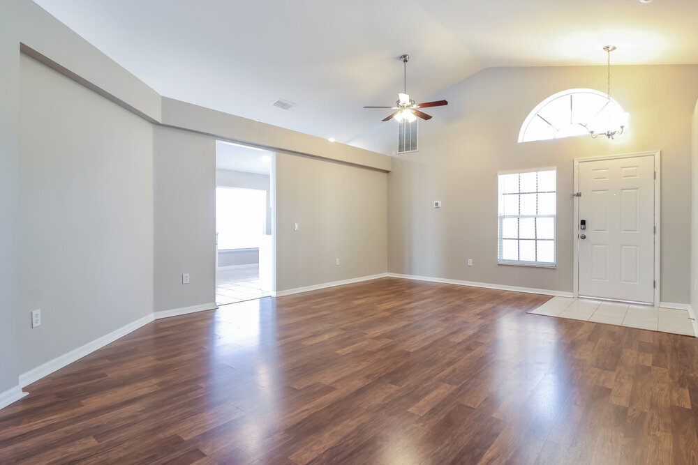 Building Photo - 25802 Bloomsbury Ct
