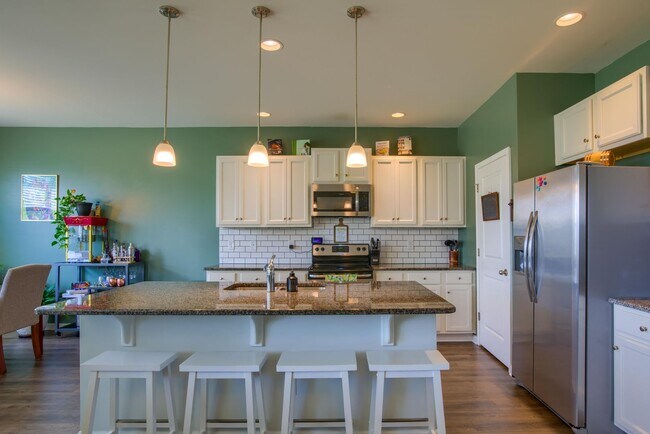 Building Photo - Charming 3-Bedroom Home for Rent in The Pr...