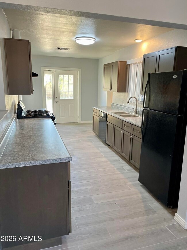 Building Photo - 7519 N 59th Ln