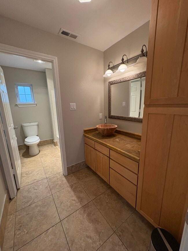 Building Photo - 8612 Eagle Rock Ave NE