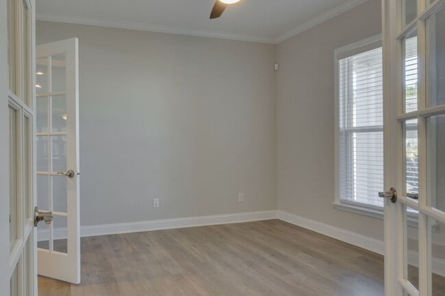 Building Photo - Spacious 3 Bed 2 Bath -The Landings At New Riverside