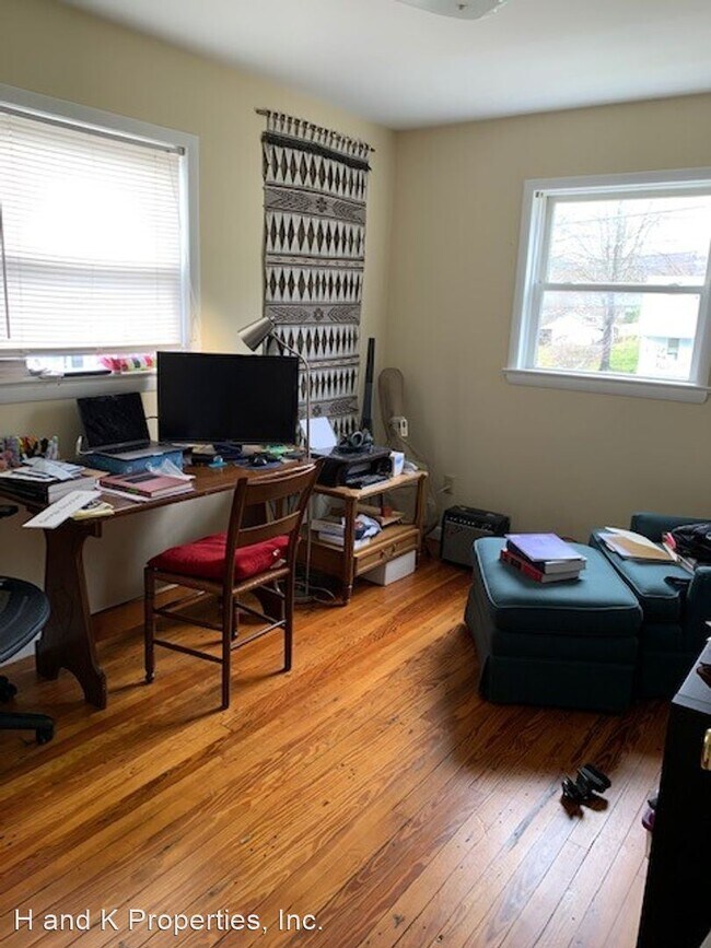 Building Photo - 2 br, 1 bath House - 219 Blue Ridge Trail