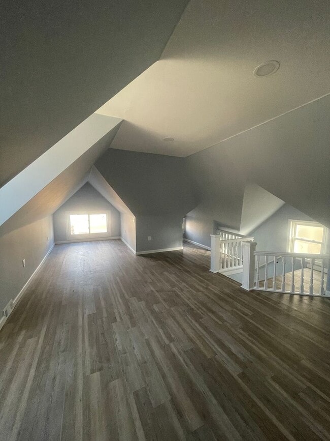 Building Photo - Beautiful 3 bed in Sheraden, move in ready!